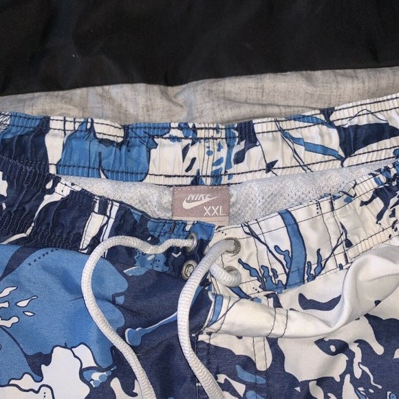 Nike Mens XXL Swimsuit Swim Trunk Shorts Colorful - Picture 4 of 7